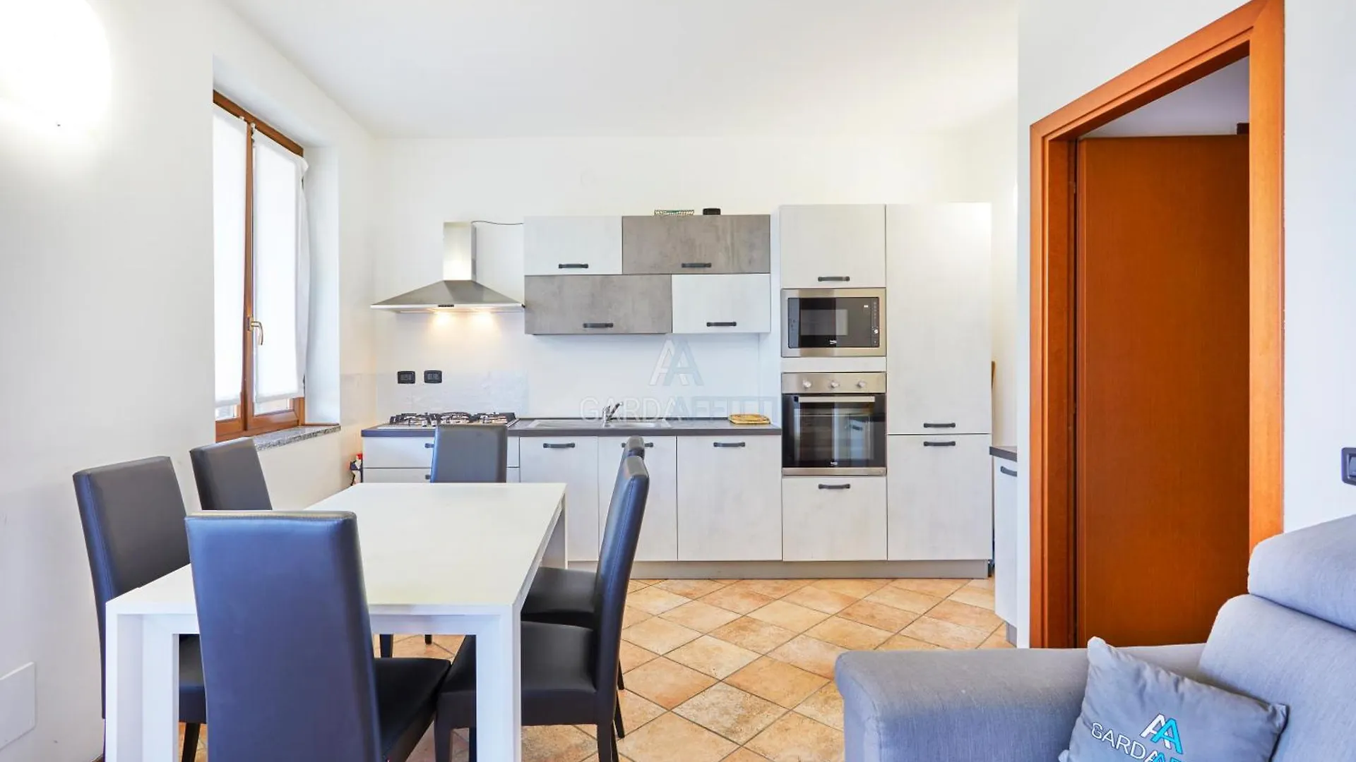 Praga Apartment - Relax In Piscina A سيرمِيوني 0*,