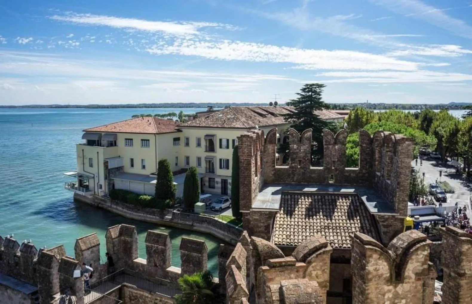 Praga Apartment - Relax In Piscina A Sirmione